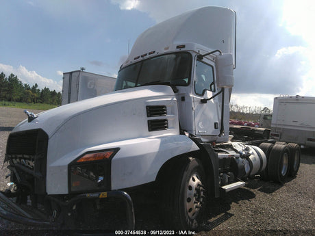 Mack Salvaged Trucks - Second Truck Parts