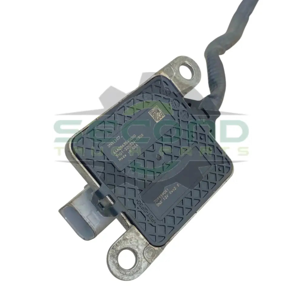 1004-1043 Genuine International Nitrogen Oxide Nox Sensor - NOx Sensors