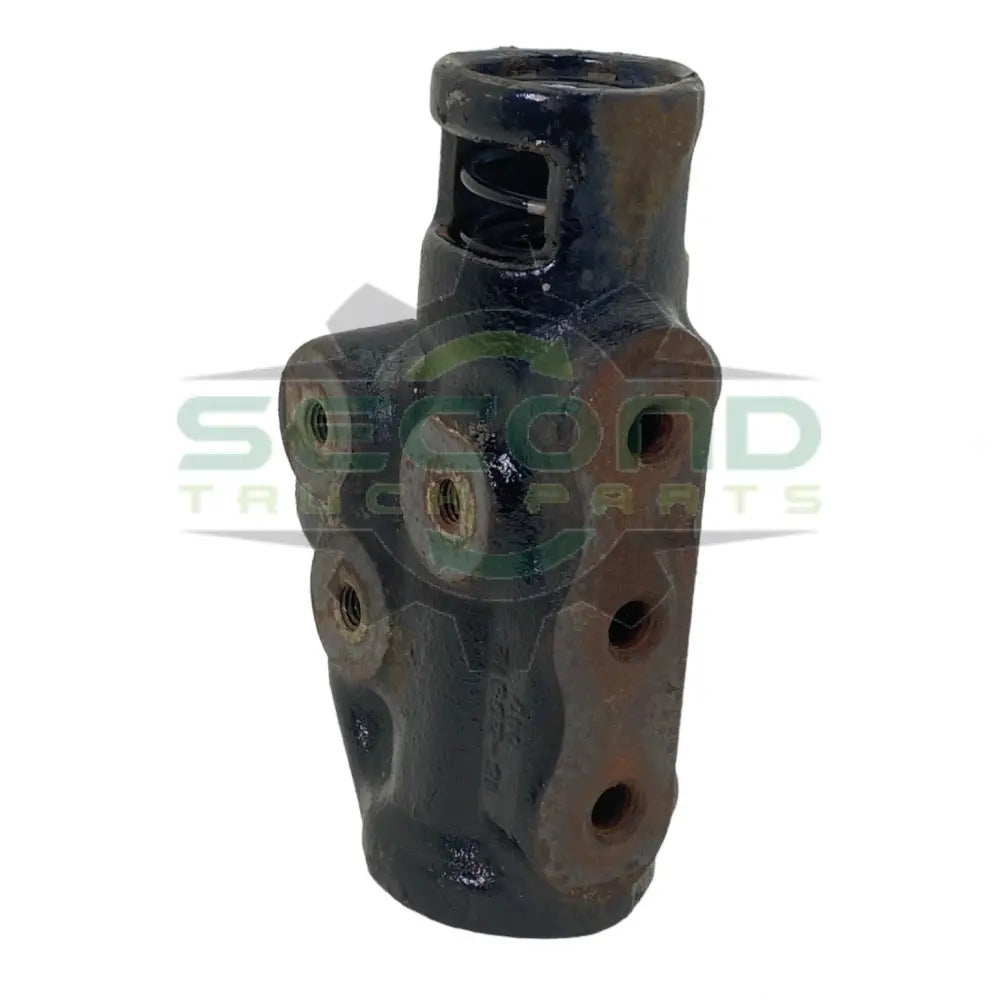 15-23812-000 Genuine Freightliner Left Fitting Tow Hook Bracket - Second Truck Parts