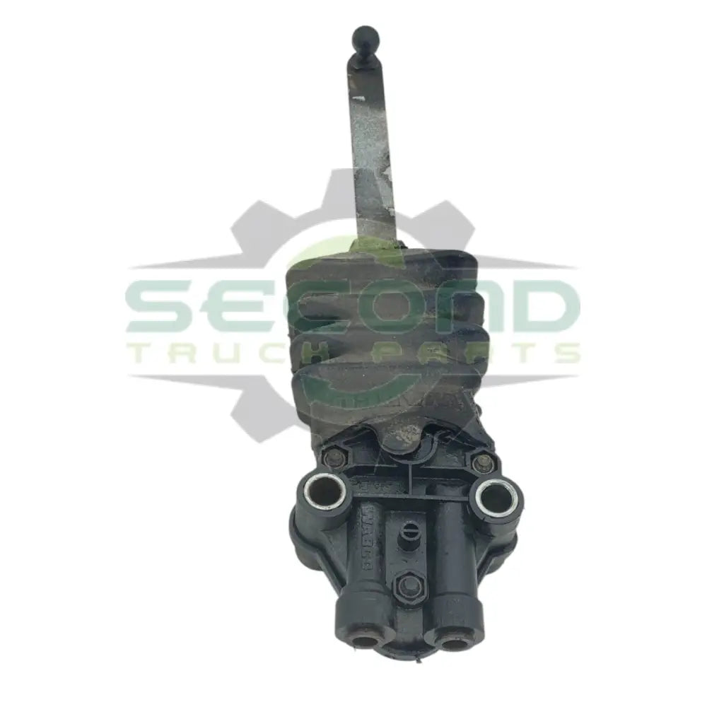 171.H004 Genuine Wabco Cab Height Control Valve - Leveling Valves
