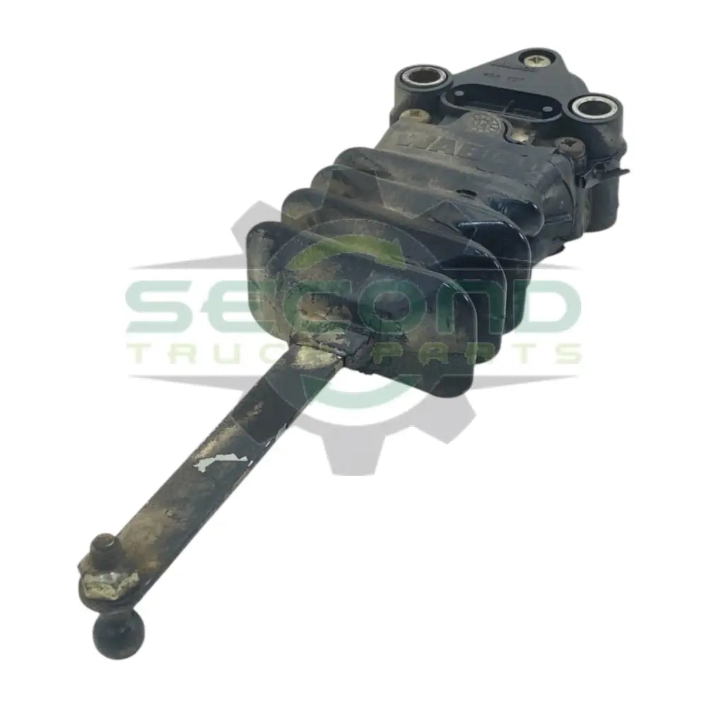 171.H004 Genuine Wabco Cab Height Control Valve - Leveling Valves