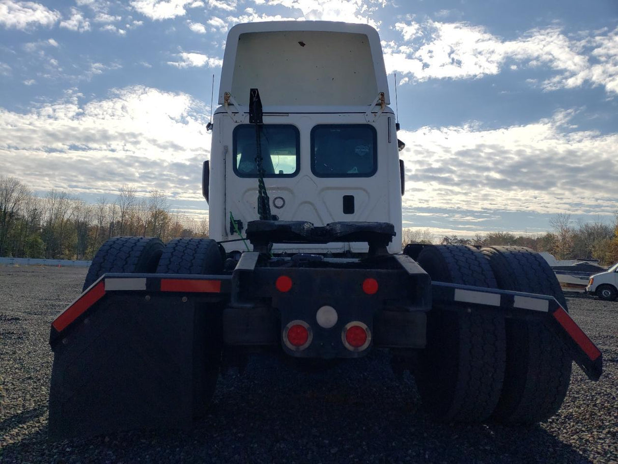 A4-3200E2137S-342 Genuine Freightliner Rear Differential Assembly 3.42 Ratio - Second Truck Parts