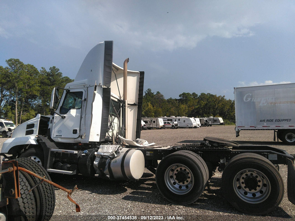 A-3200M2431 Genuine Mack Front Rear Differential Assembly 2.64 Ratio - Second Truck Parts