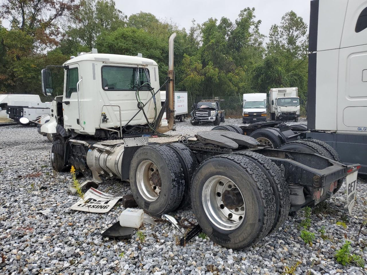2015 MACK CXU613 RATIO 3.36 - Second Truck Parts