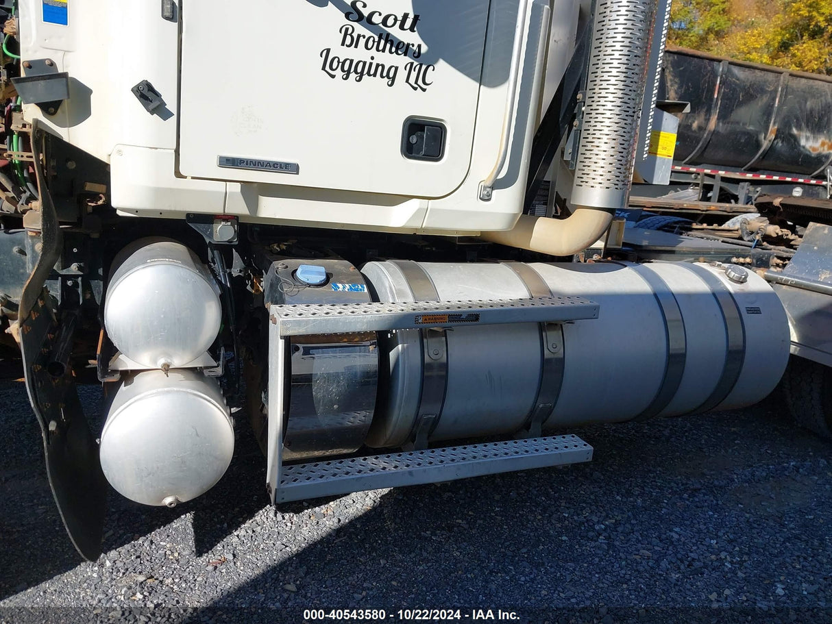 2022 MACK PINNACLE - Second Truck Parts