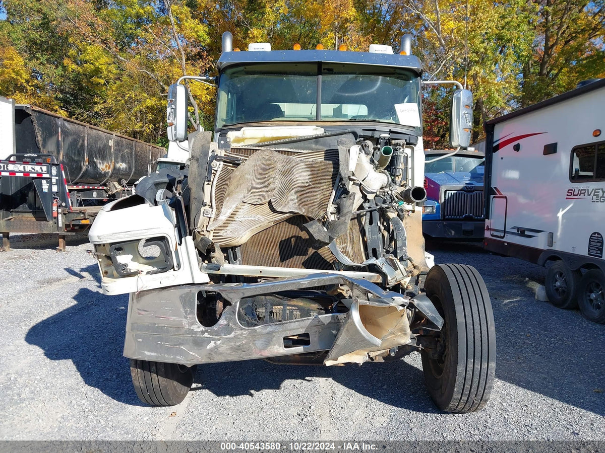 2022 MACK PINNACLE - Second Truck Parts