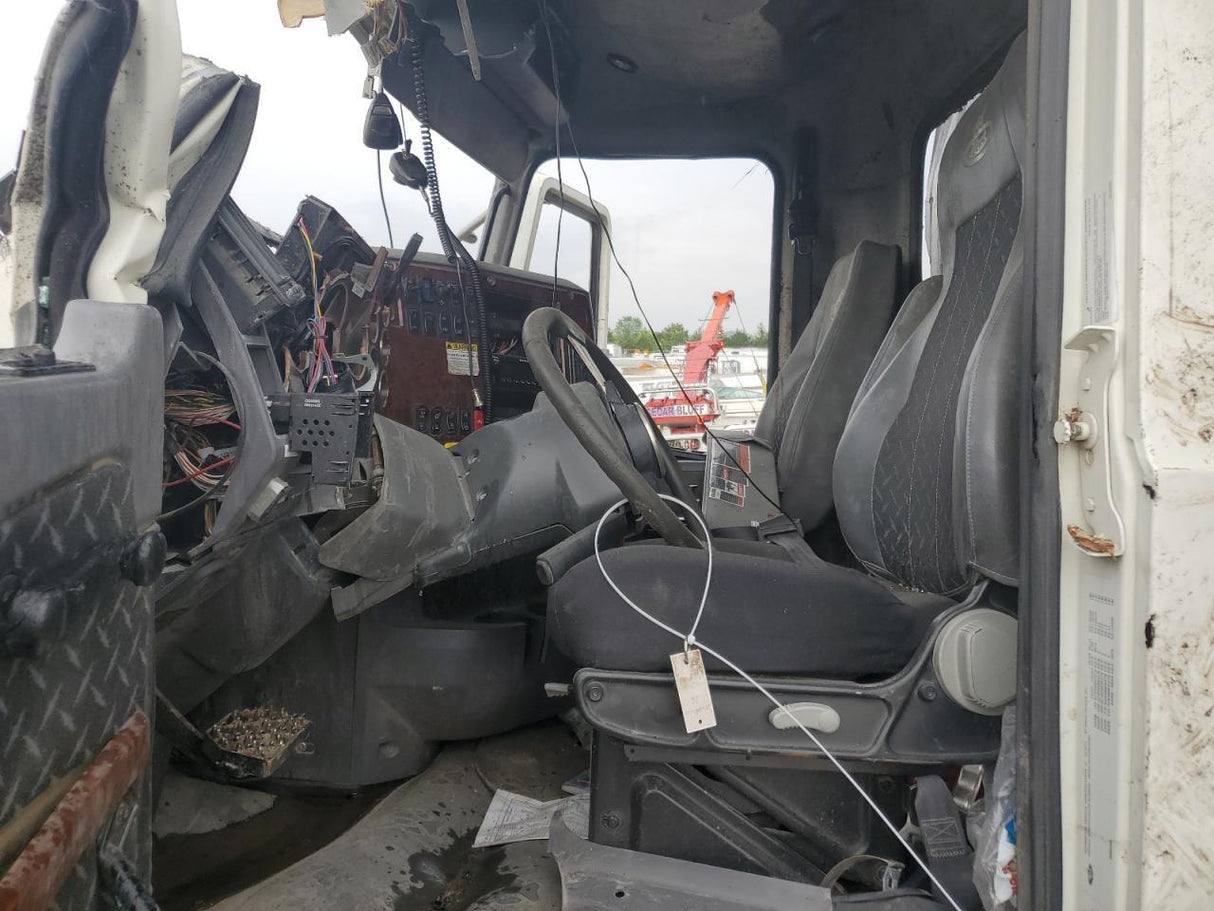 2016 MACK GU813 - Second Truck Parts