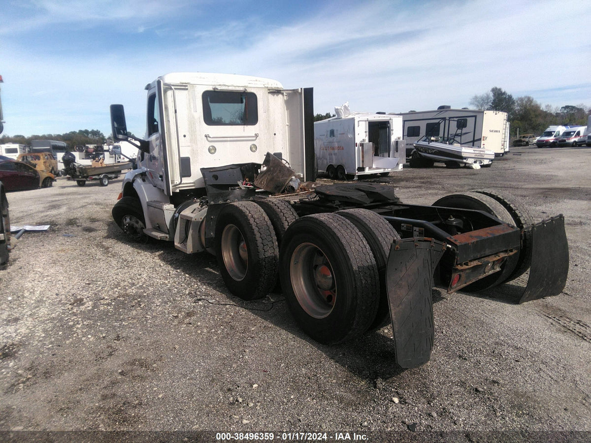 2015 PETERBILT 579 MX13 475HP RATIO 3.36 - Second Truck Parts