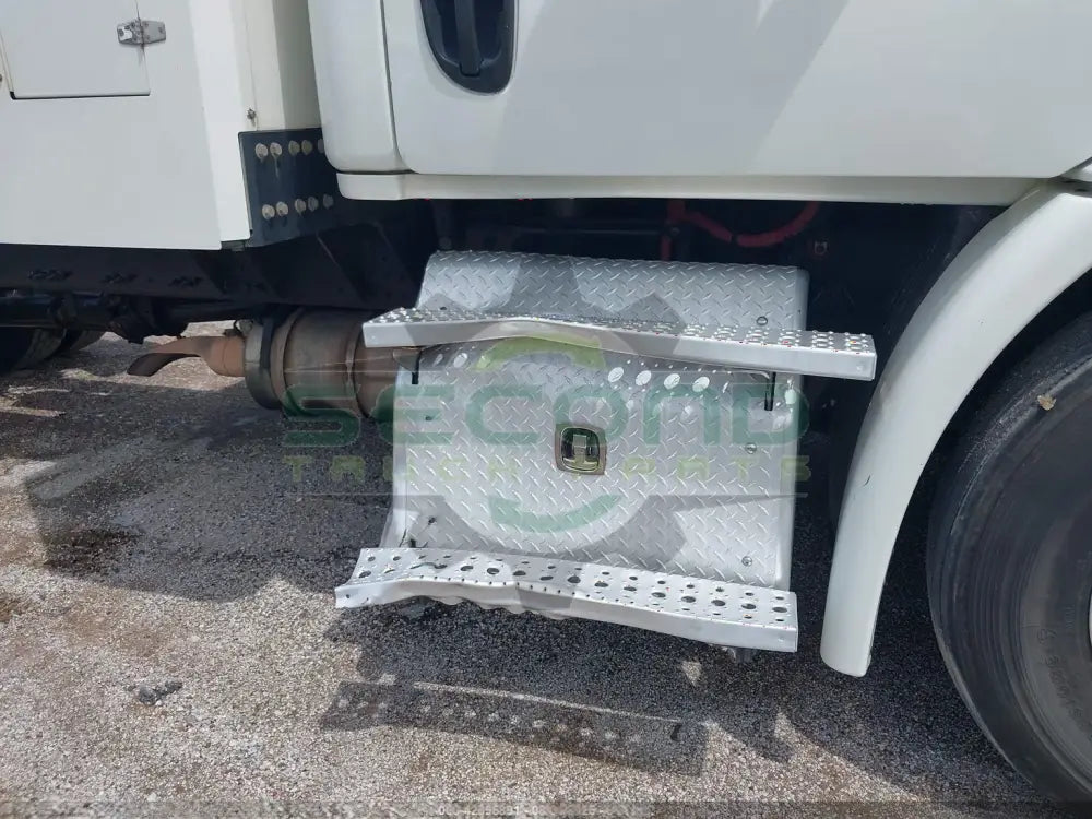 2015 Freightliner Cascadia - Second Truck Parts