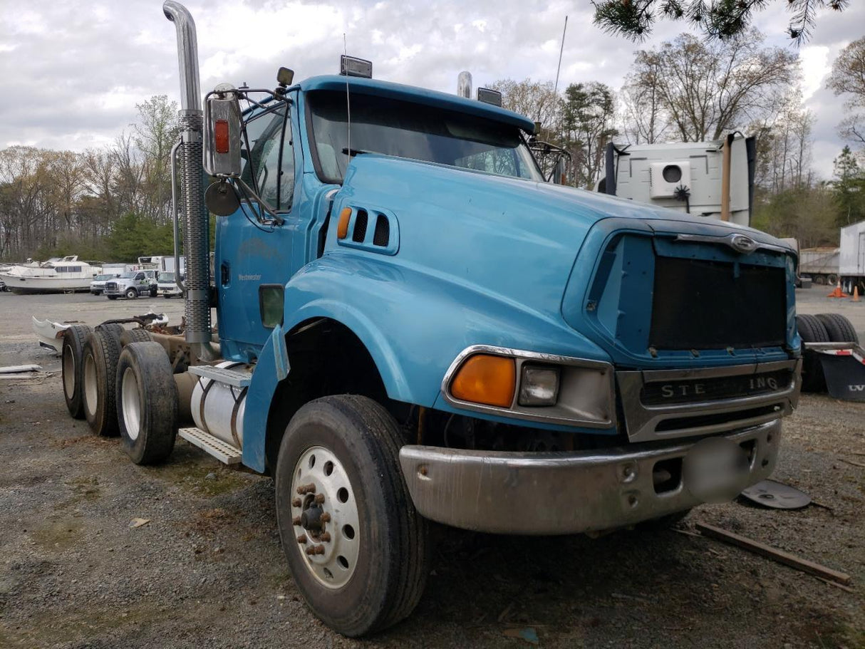 2000 STERLING LT9500 - Second Truck Parts