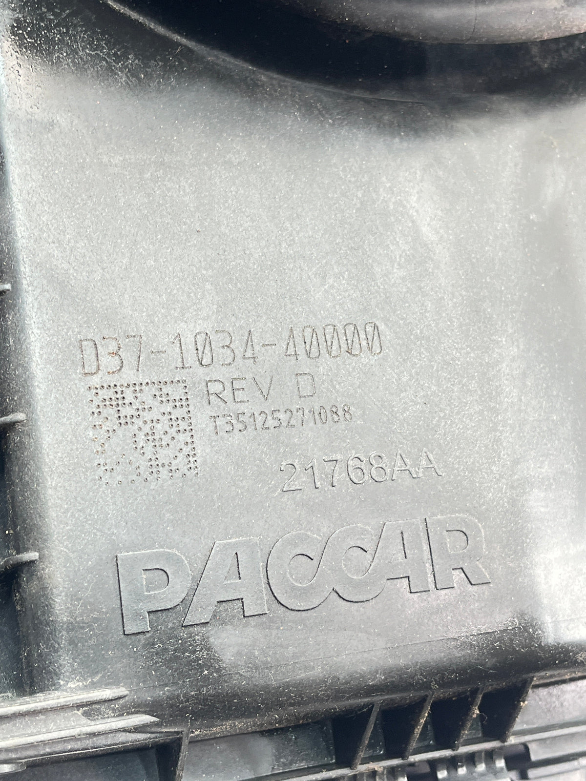D37-1034-40000 Genuine Paccar Mechanical Air Cleaner Assembly - Air Cleaners
