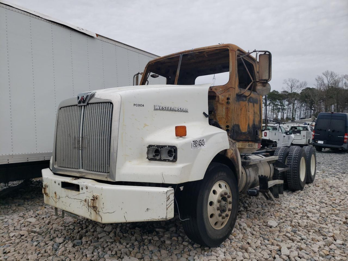 2018 WESTERN STAR 4900SA - Second Truck Parts