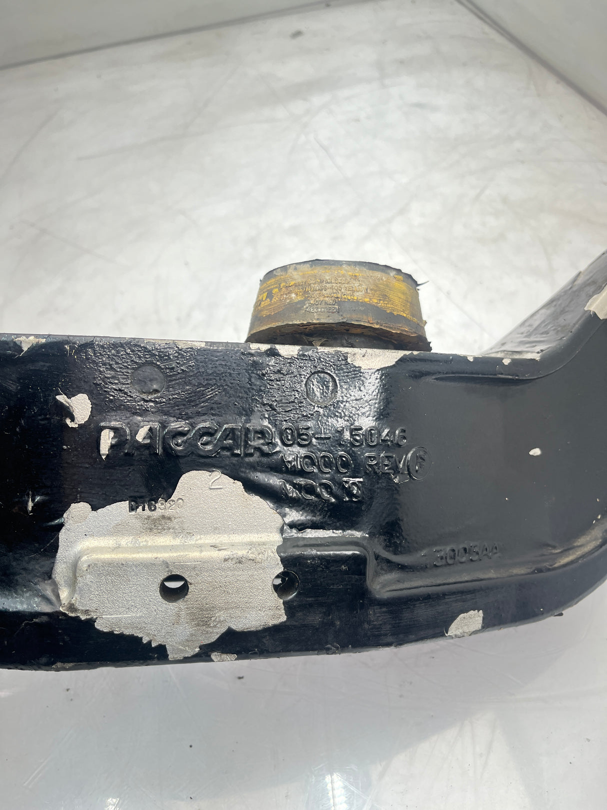 05-15046 Genuine Paccar Front Engine Mount