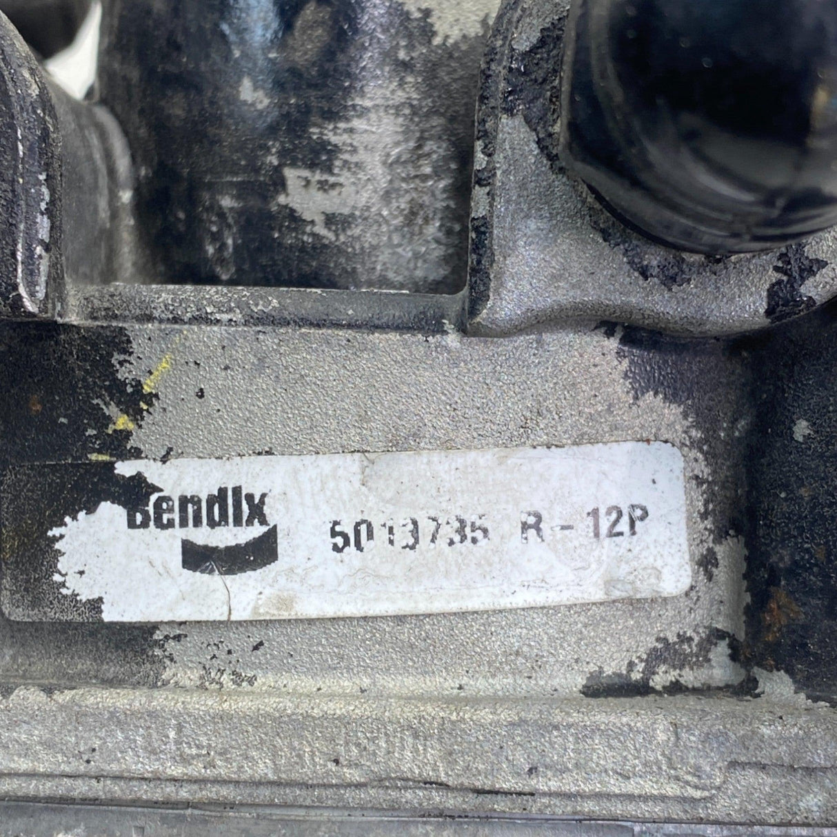5013735 Genuine Bendix Relay Valve - Second Truck Parts