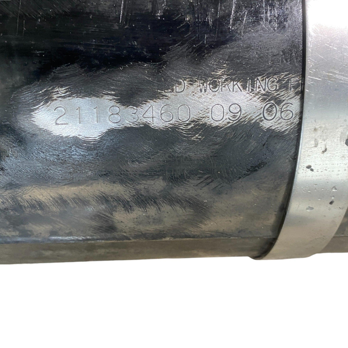 21183460 Genuine Volvo Air Tank 33" X 10" - Second Truck Parts