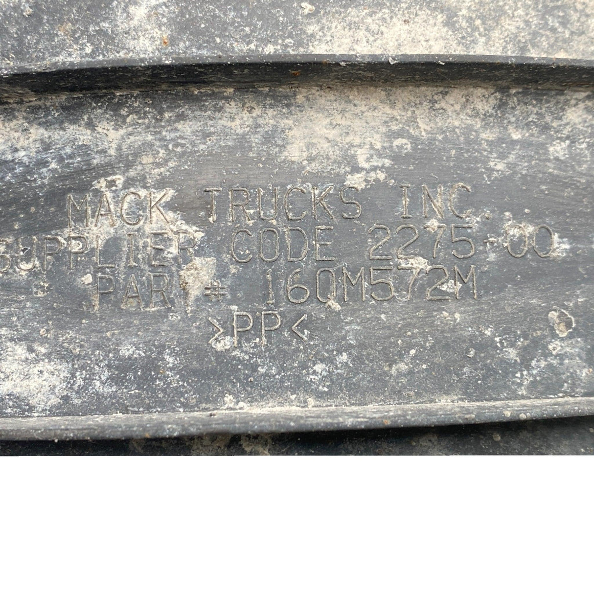 160M572M Genuine Mack Fender Extension Plastic - Second Truck Parts