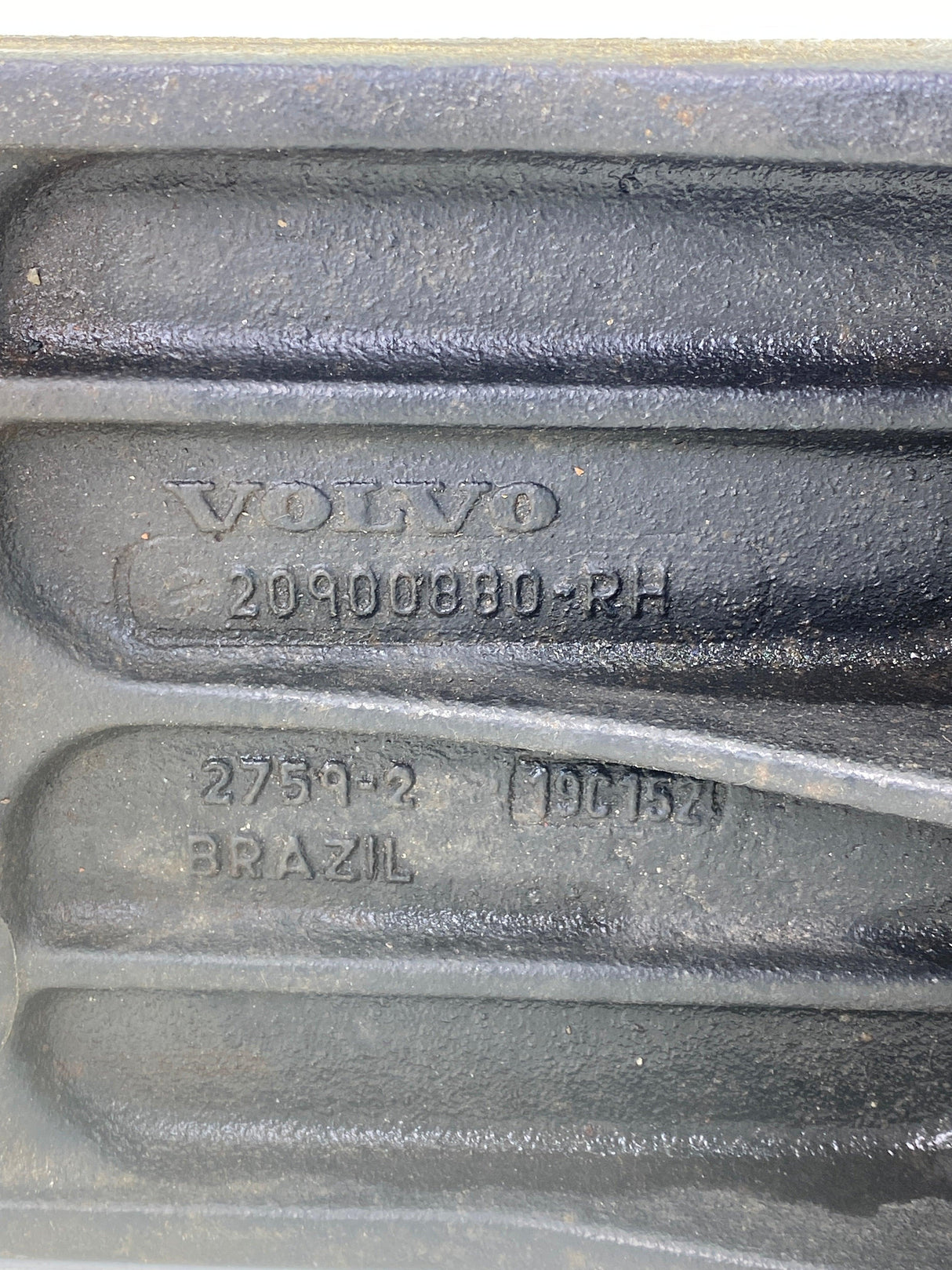 20900880 Genuine Volvo Right Cab Mount Bracket - Second Truck Parts