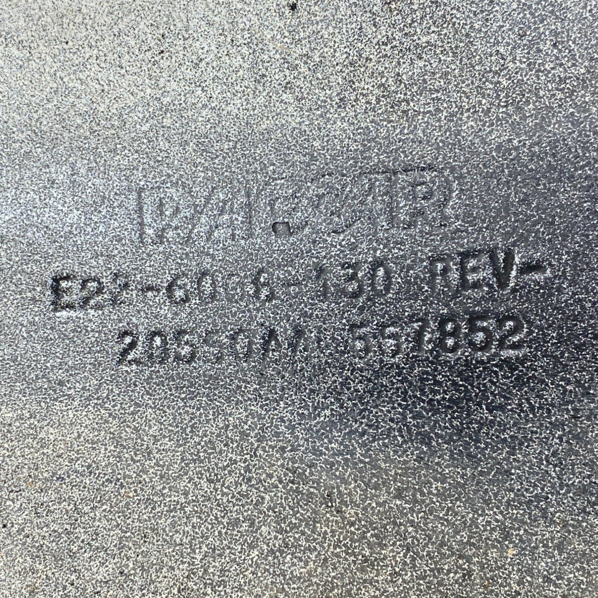 E22-6006-130 Genuine Paccar Middle Bearing Bracket - Second Truck Parts