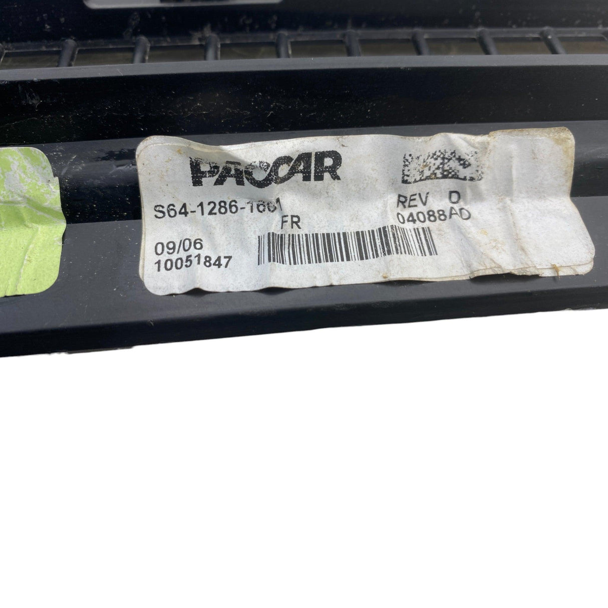 S64-1286-1601 Genuine Paccar Defrost Louver Panel - Second Truck Parts