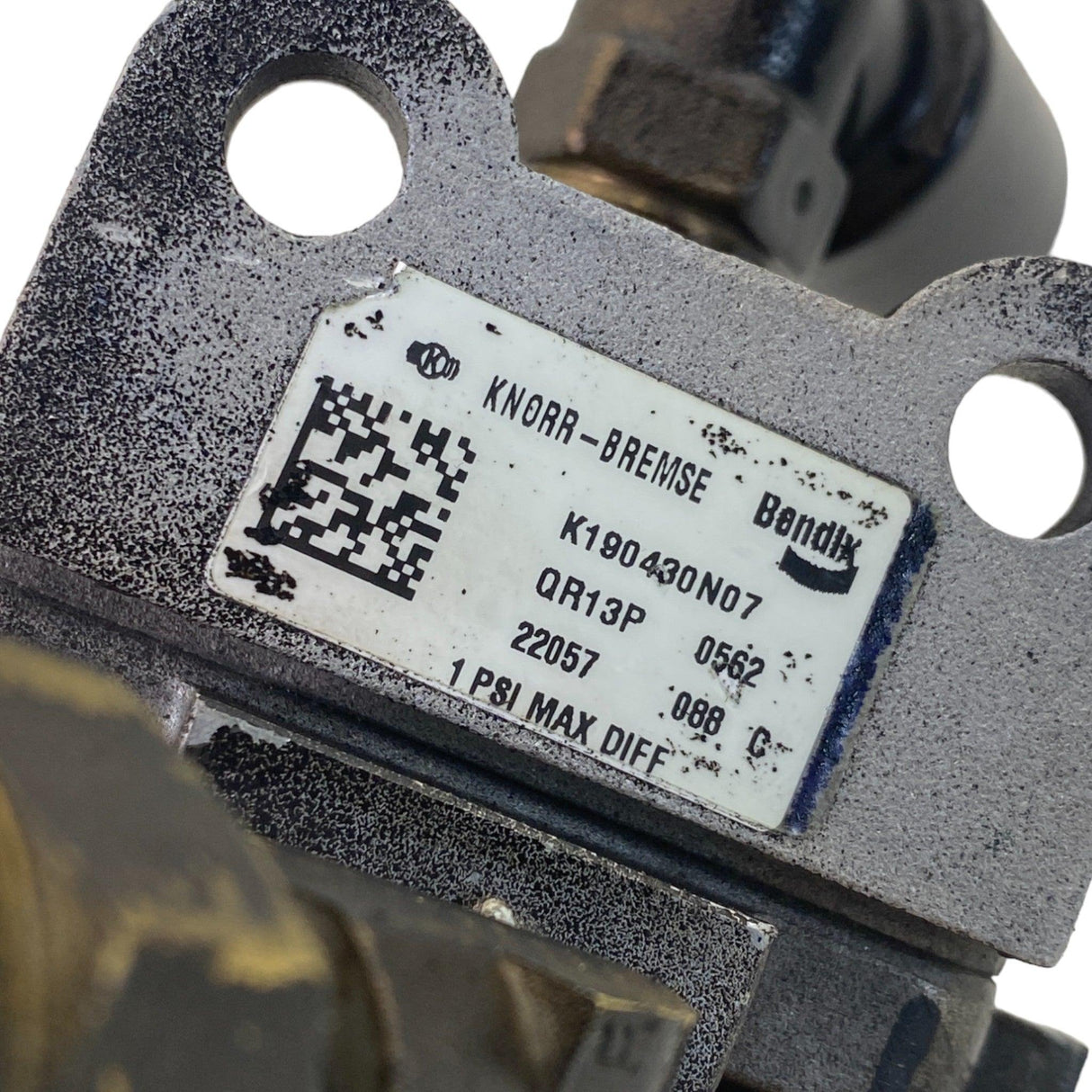 K190430N07 Genuine Bendix Quick Release Valve - Second Truck Parts