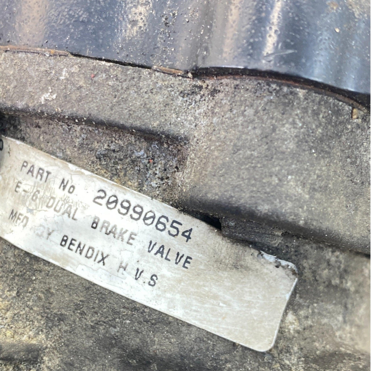 20990654 Genuine Volvo Brake Valve Foot - Second Truck Parts