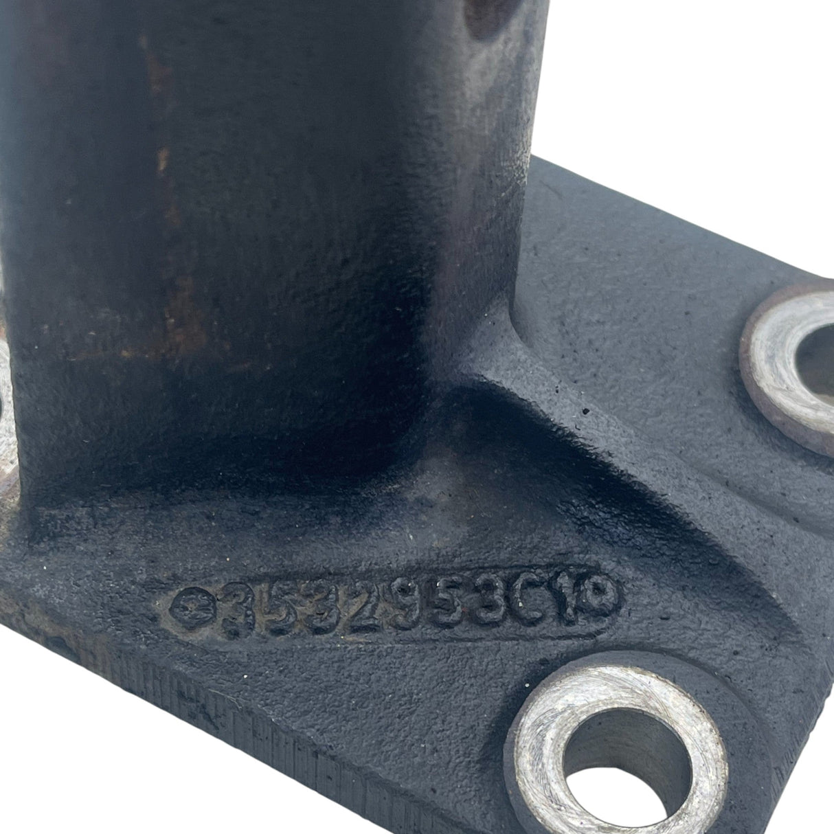 3532953C2 Genuine International Rear Engine Mounting Bracket