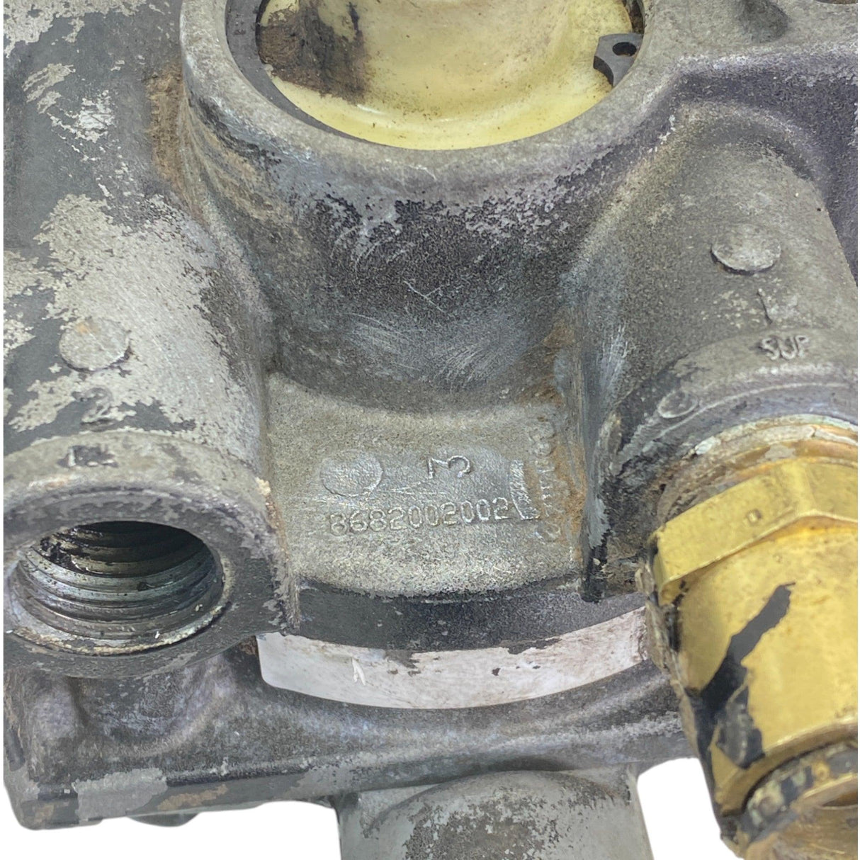 5013270 Genuine Bendix Air Brake Relay Valve