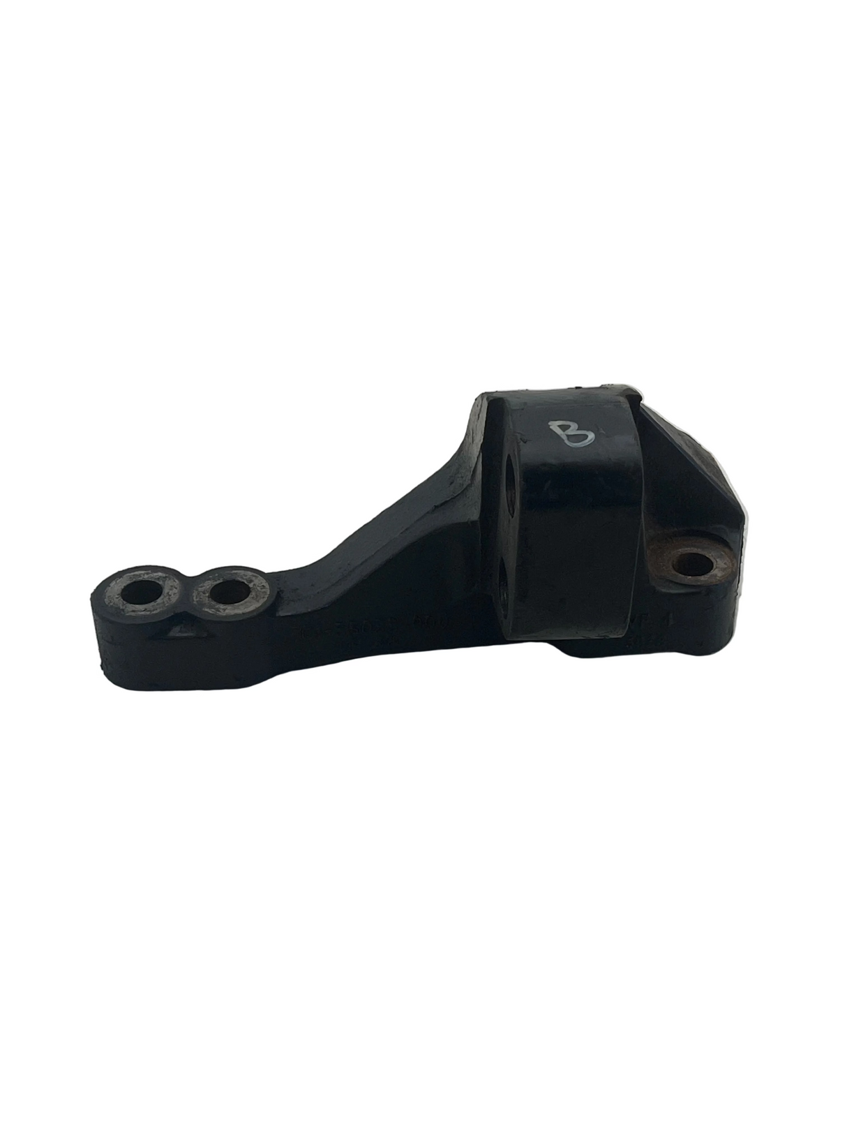 01-35552-000 Genuine Freightliner Right Side Engine Mount Bracket