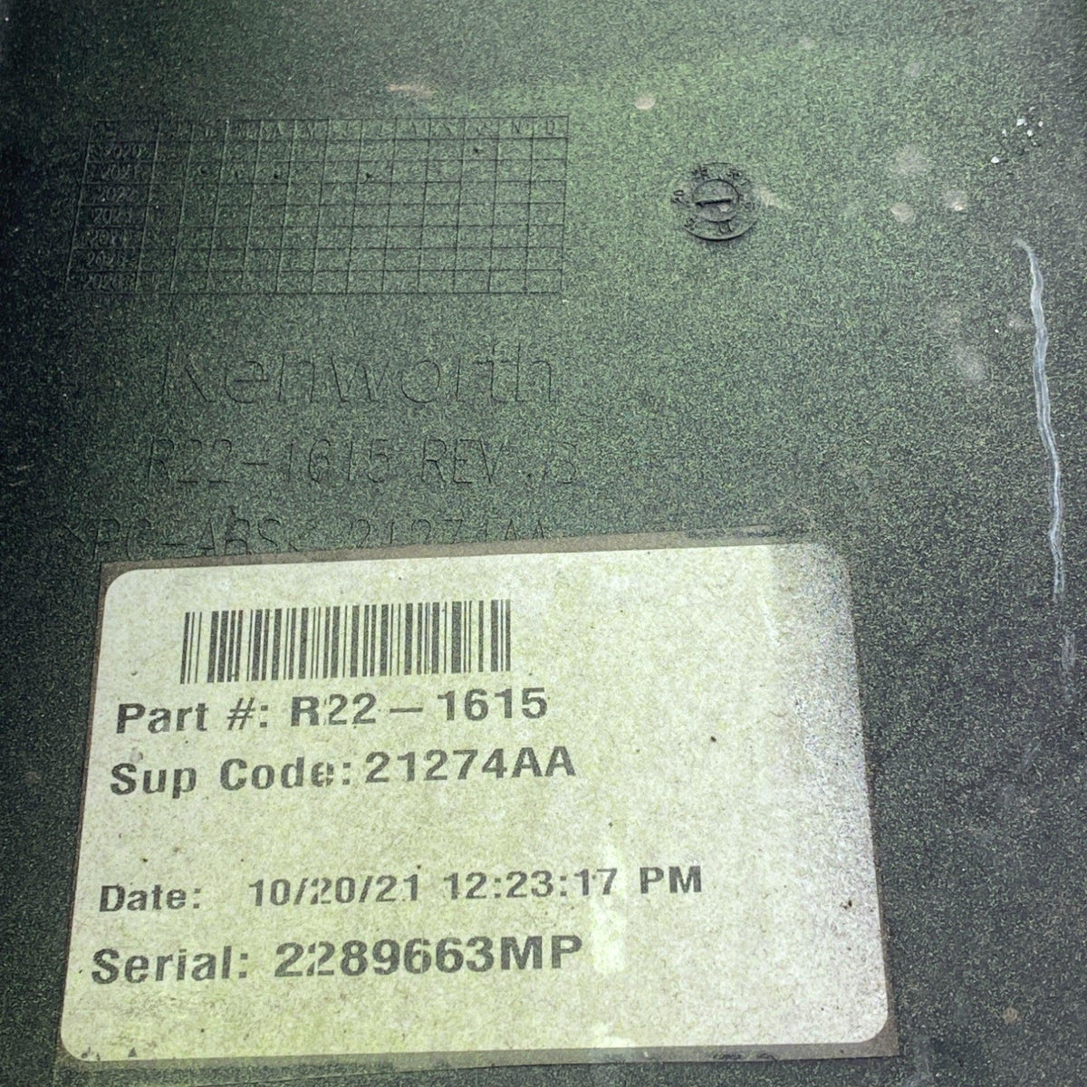 R22-1615 Genuine Paccar Left Green Cowl Panel - Second Truck Parts