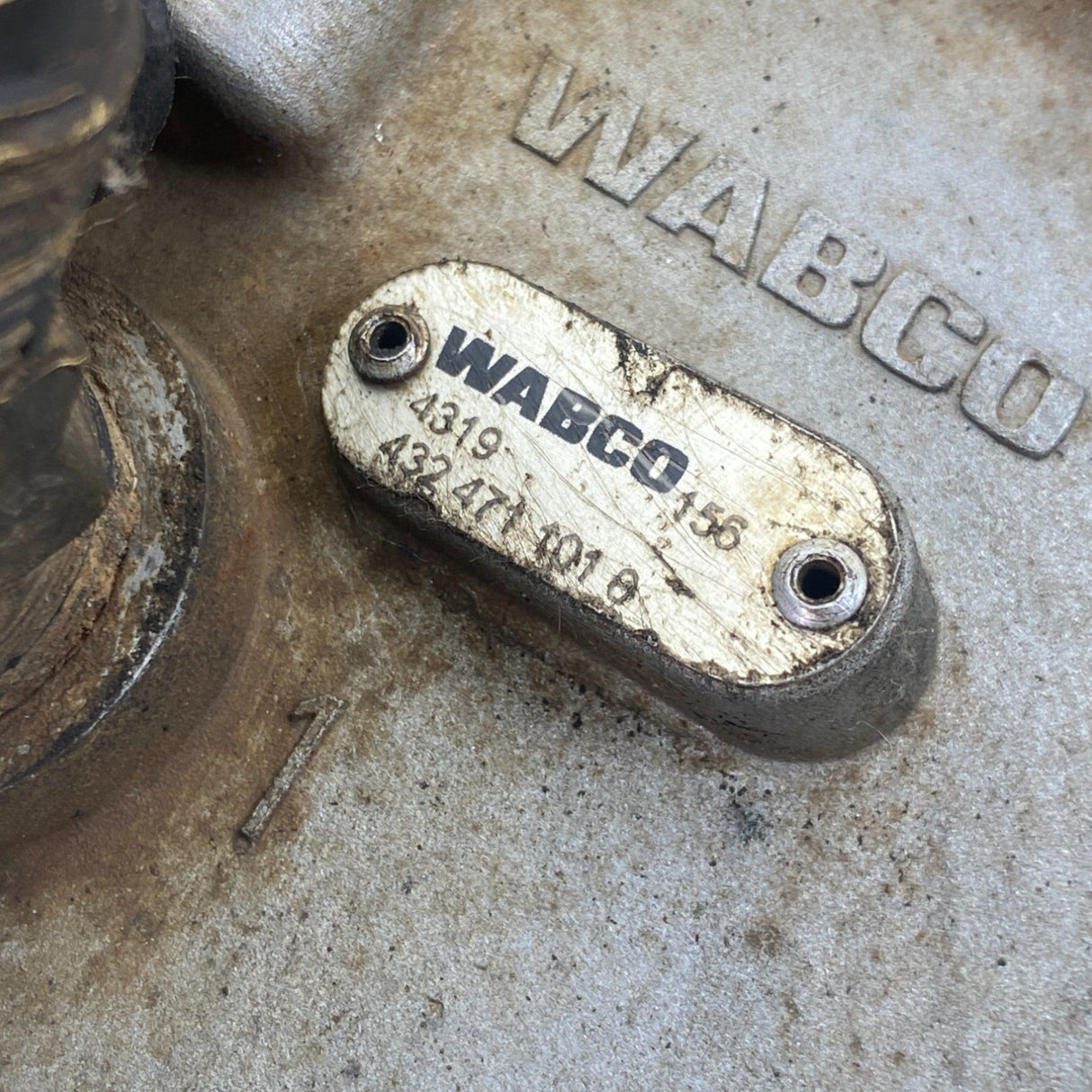 4324711010 Genuine Wabco Plus Series Single Air Dryer - Second Truck Parts