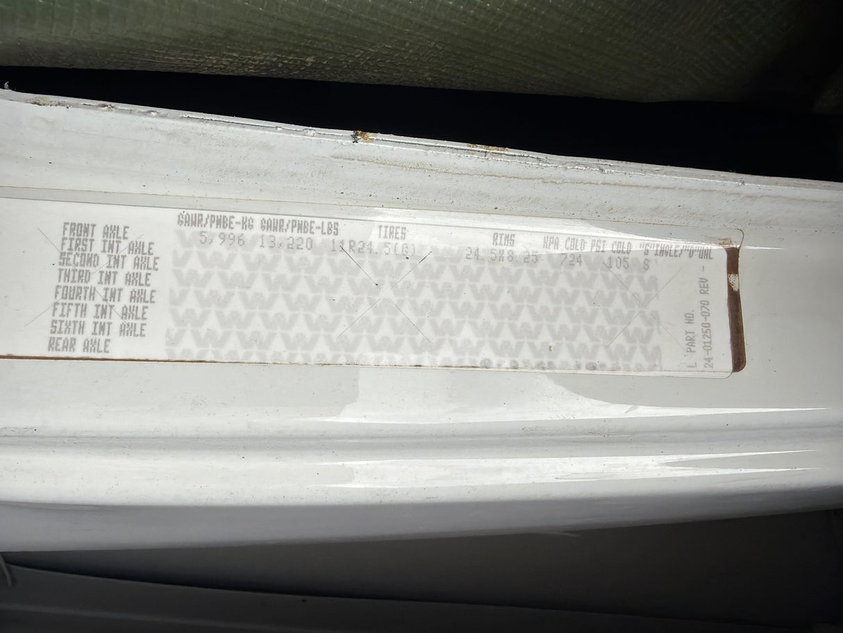 24-01250-070 Genuine Western Star White Cab 4900SA