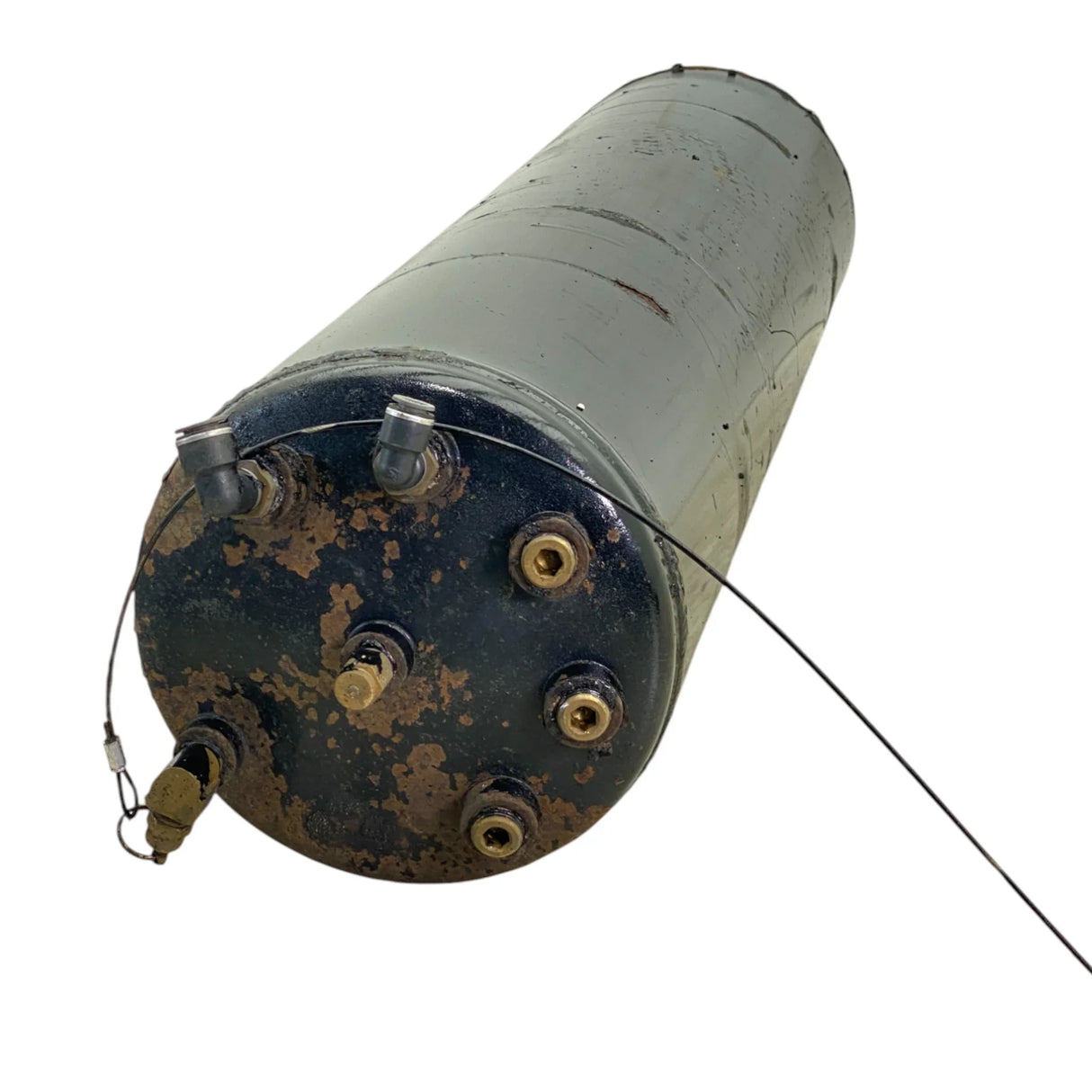 12-18860-001 Genuine Freightiner Steel Air Tank 9 In. Diameter 2020 cu.in - Second Truck Parts