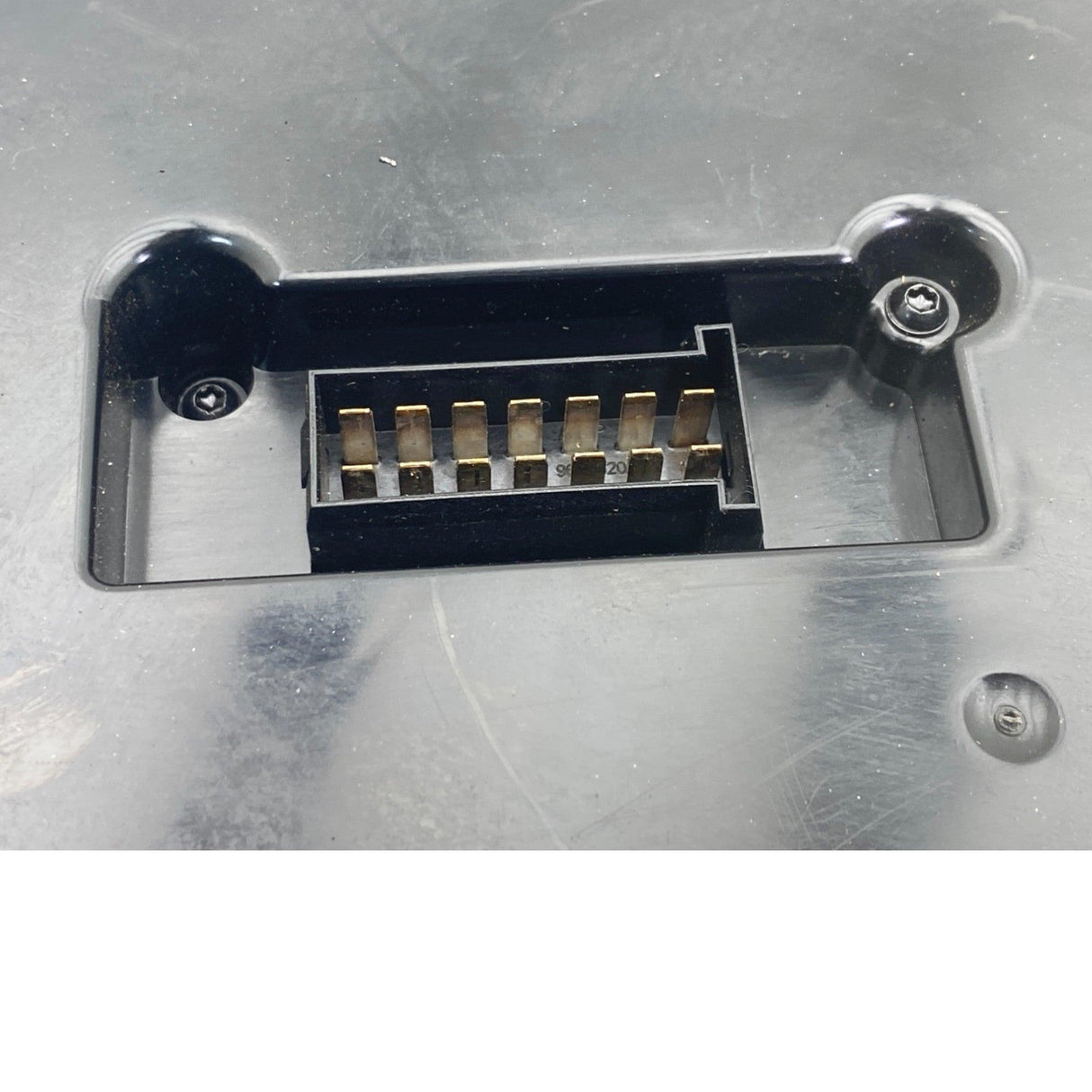 Q43-1166-1-2-021 Genuine Paccar Speedometer Instrument Cluster - Second Truck Parts