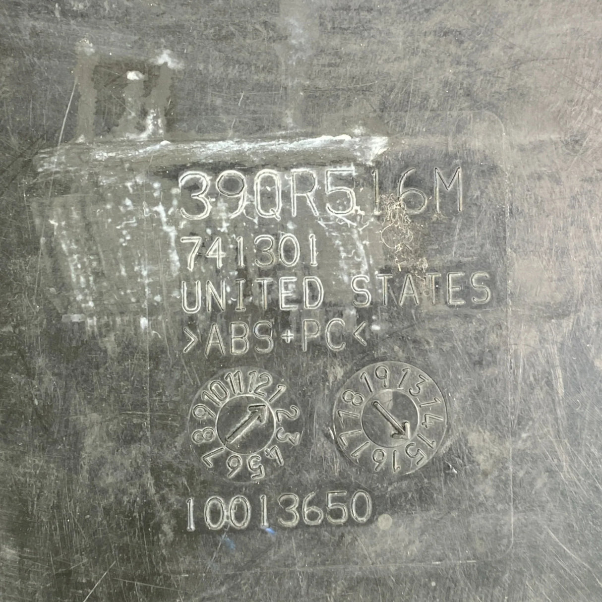 20772256 Genuine Mack Storage Box Cover - Second Truck Parts