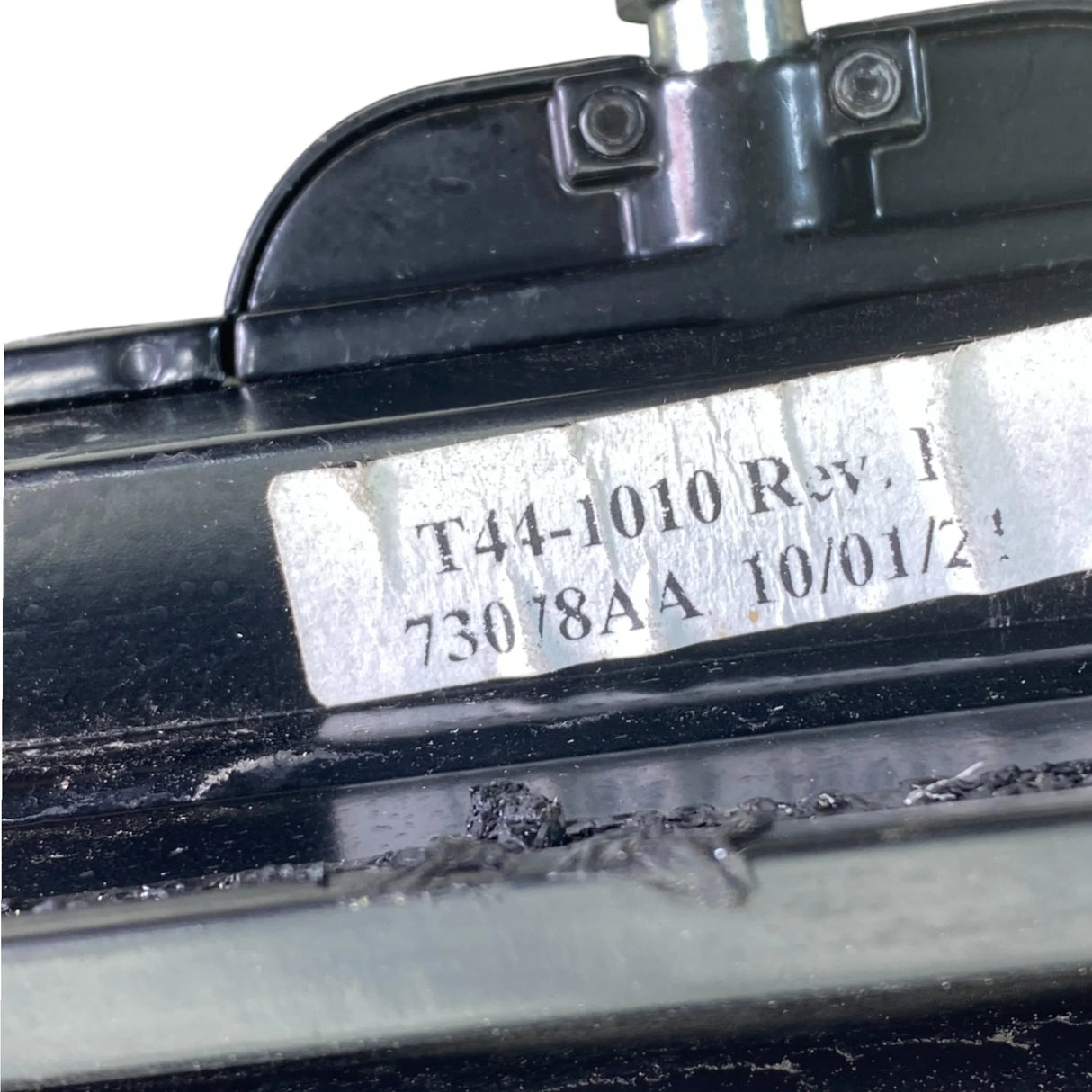 T44-1010 Genuine Paccar Upper Left Side Sleeper Window - Second Truck Parts