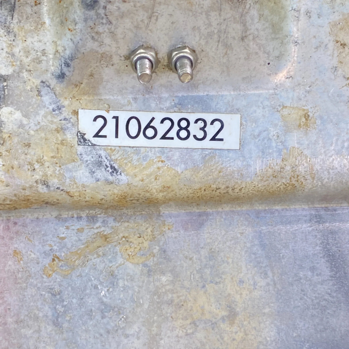 21062832 Genuine Volvo Battery Box Cover - Second Truck Parts