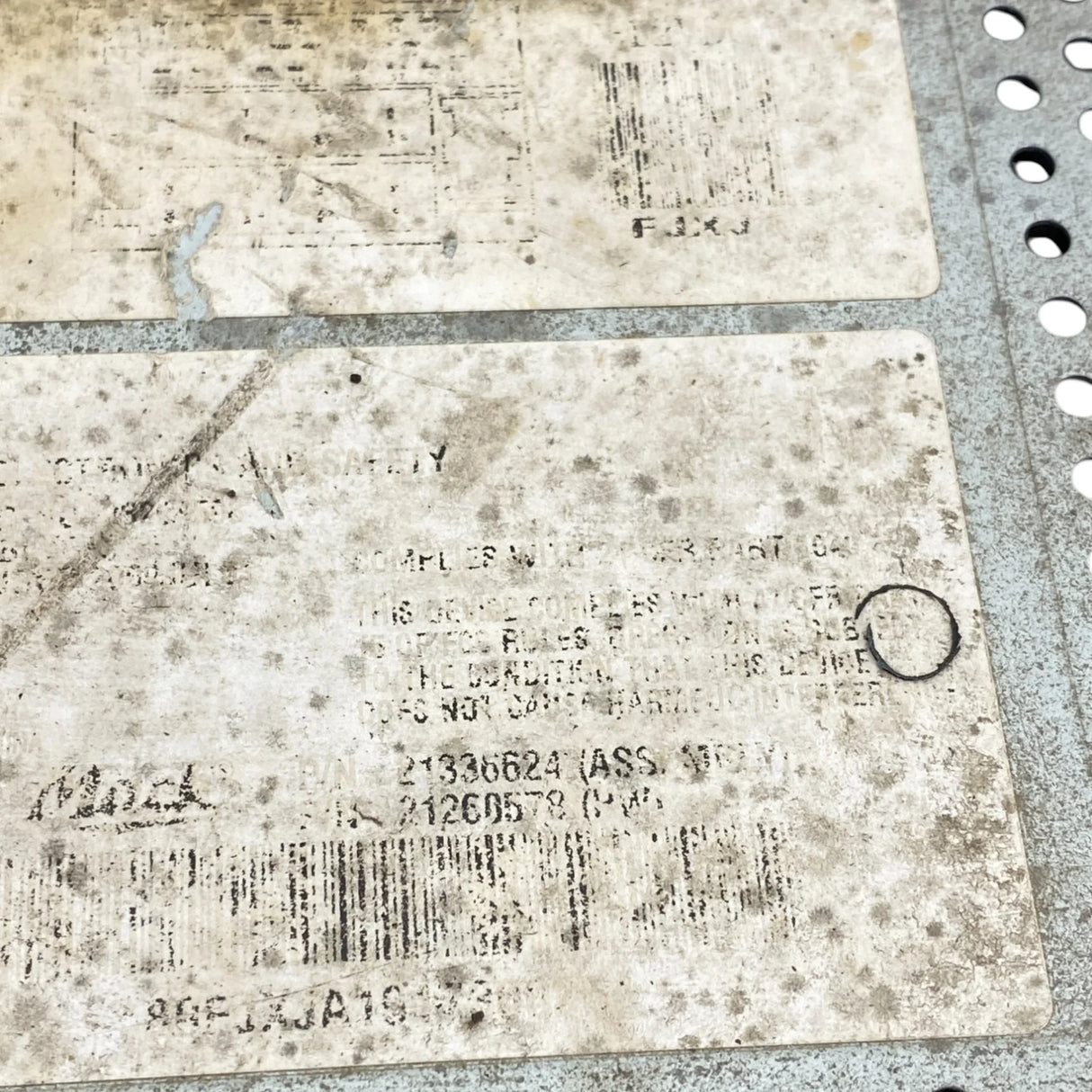 21260578 Genuine Mack Radio - Second Truck Parts