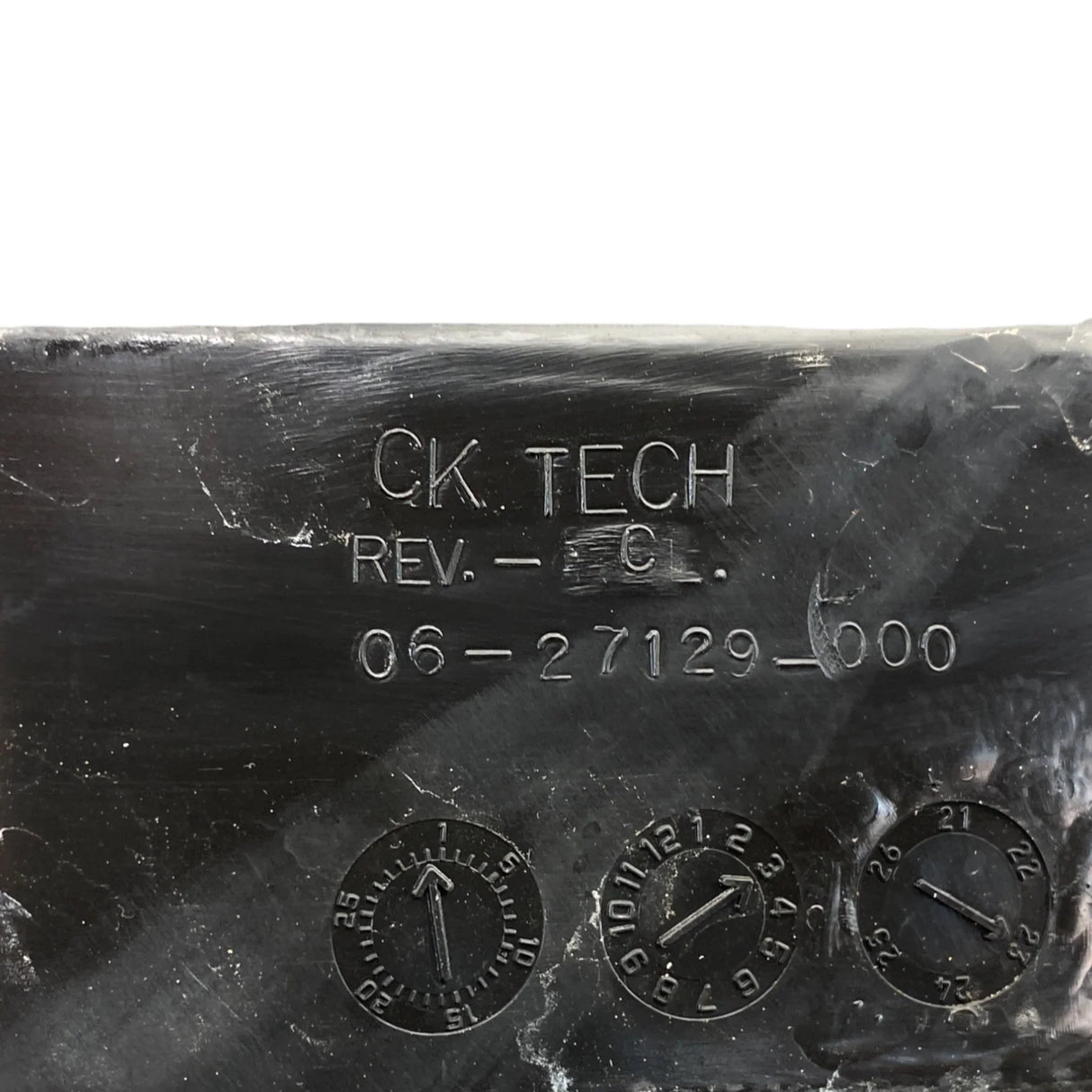 06-27129-000 Genuine Freigtliner Battery Box Cover - Second Truck Parts