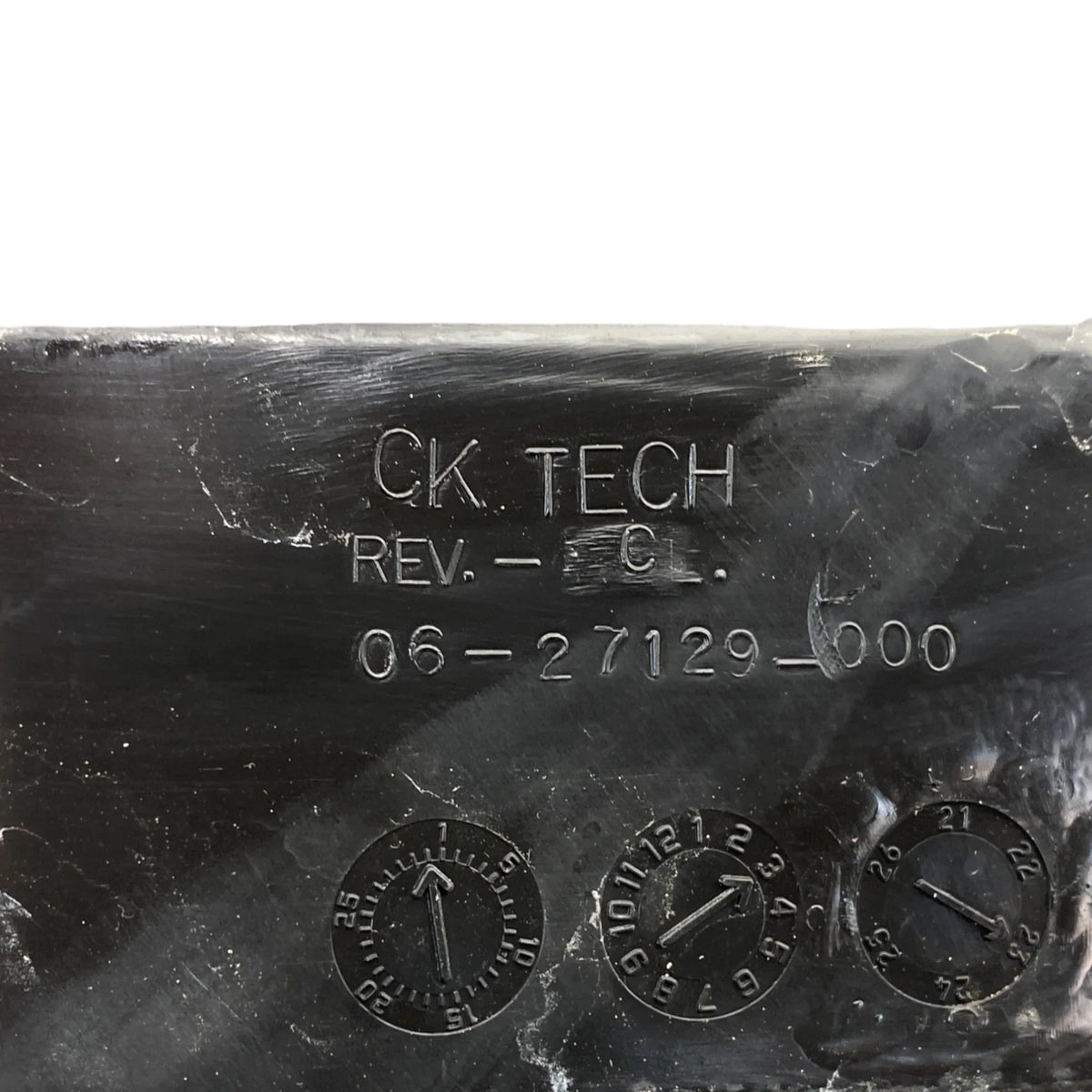 06-27129-000 Genuine Freigtliner Battery Box Cover - Second Truck Parts