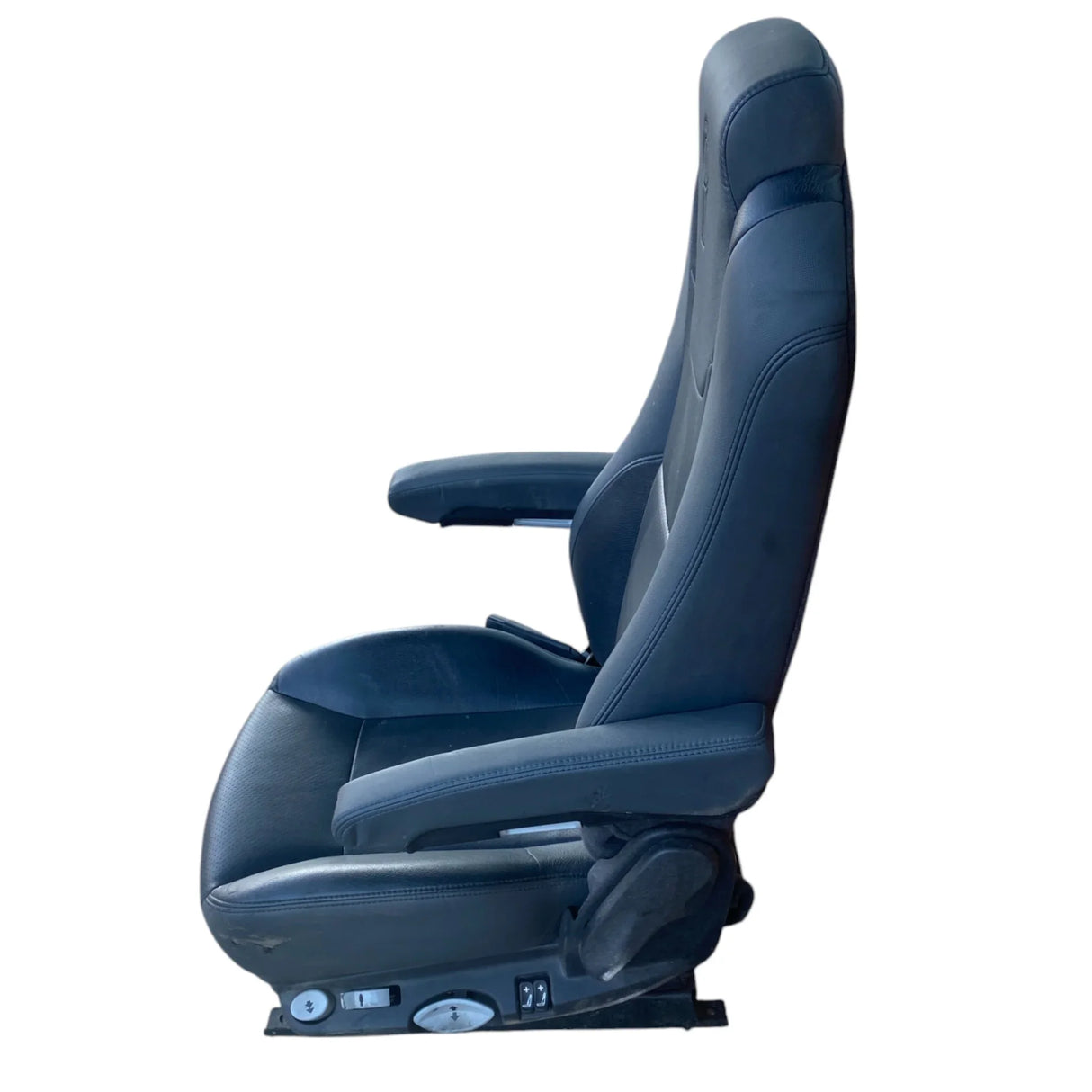 S78-1173-5510F2S52 Genuine Kenworth T680 Left Seat Driver Side - Second Truck Parts