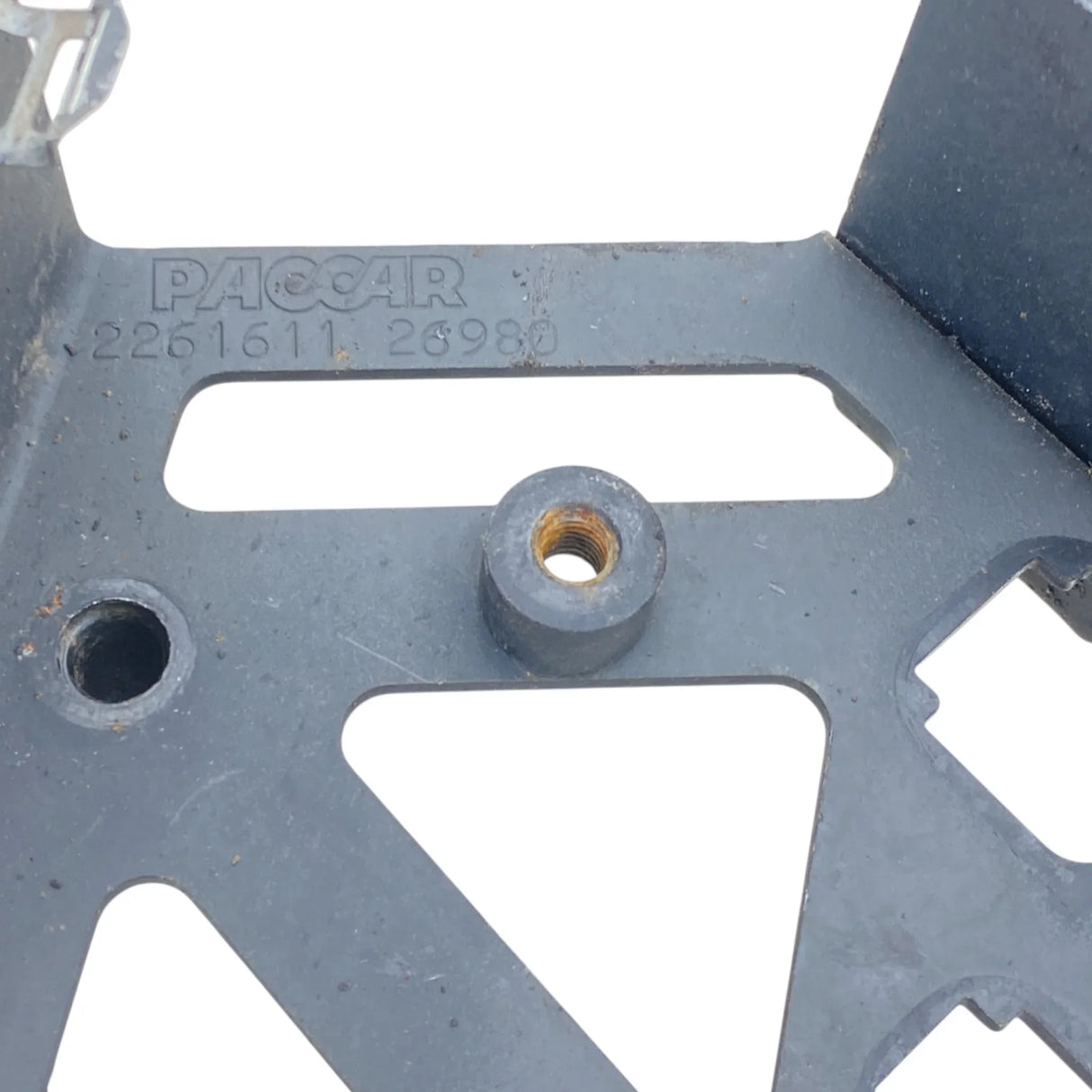 2261611 Genuine Paccar Motor Drive Bracket Daf XF106 - Second Truck Parts