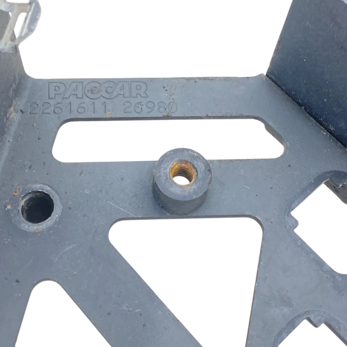 2261611 Genuine Paccar Motor Drive Bracket Daf XF106 - Second Truck Parts