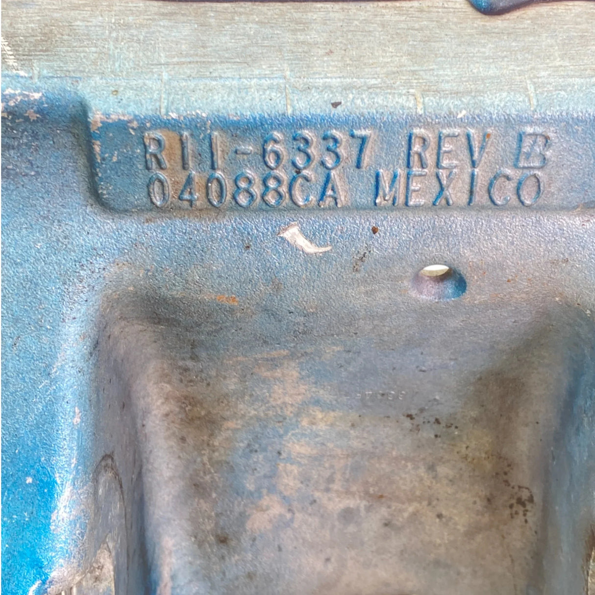 R11-6337 Genuine Paccar Left Side Cab Mount Bracket - Second Truck Parts