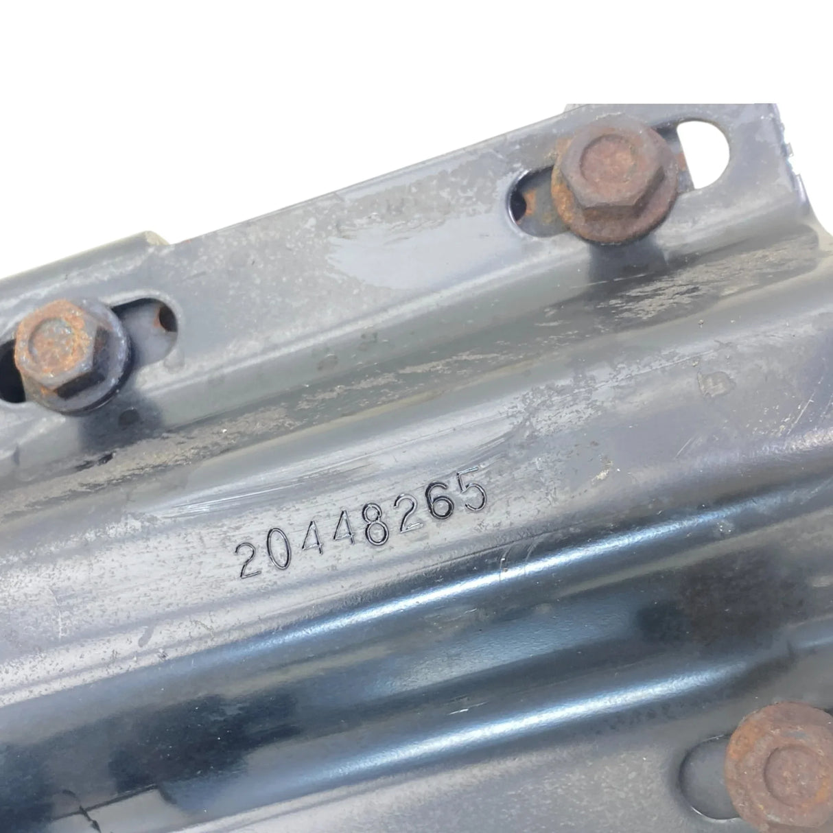 20448265 Genuine Volvo Right Bracket - Second Truck Parts