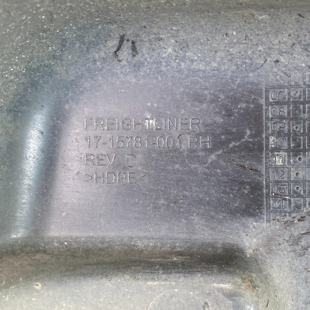 17-15781-001 Genuine Freightliner Right Inner Fender - Second Truck Parts