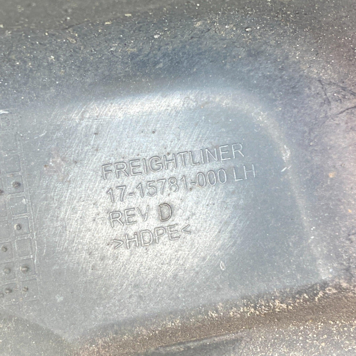 17-15781-000 Genuine Freightliner Left Inner Fender - Second Truck Parts