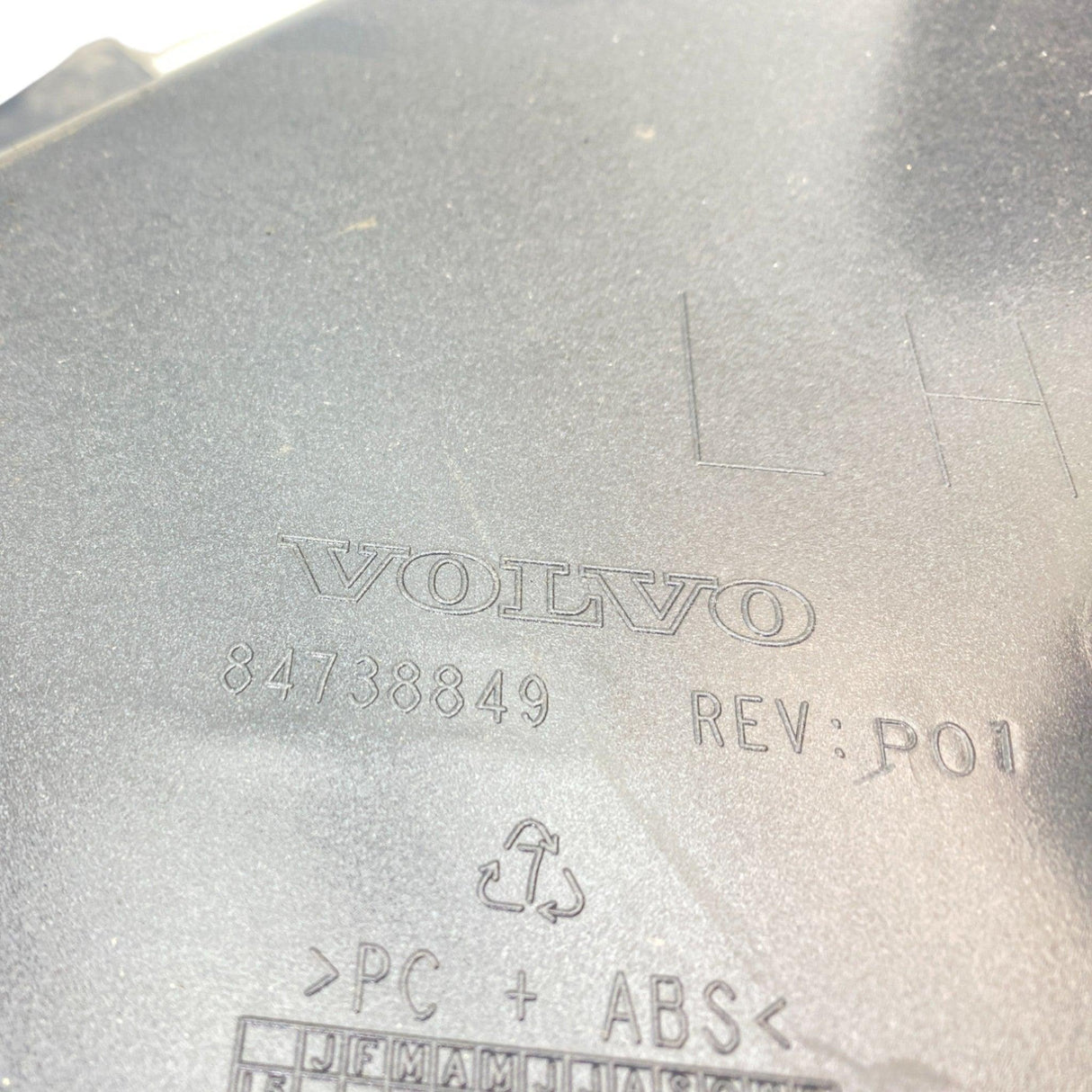 84738849 Genuine Volvo Left Side Cowl - Second Truck Parts