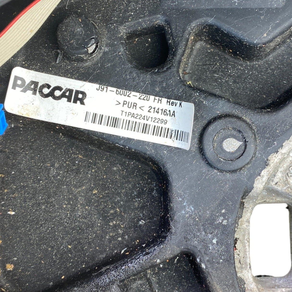 J91-6002-220 Genuine Paccar Leather Multifunction Steering Wheel - Second Truck Parts