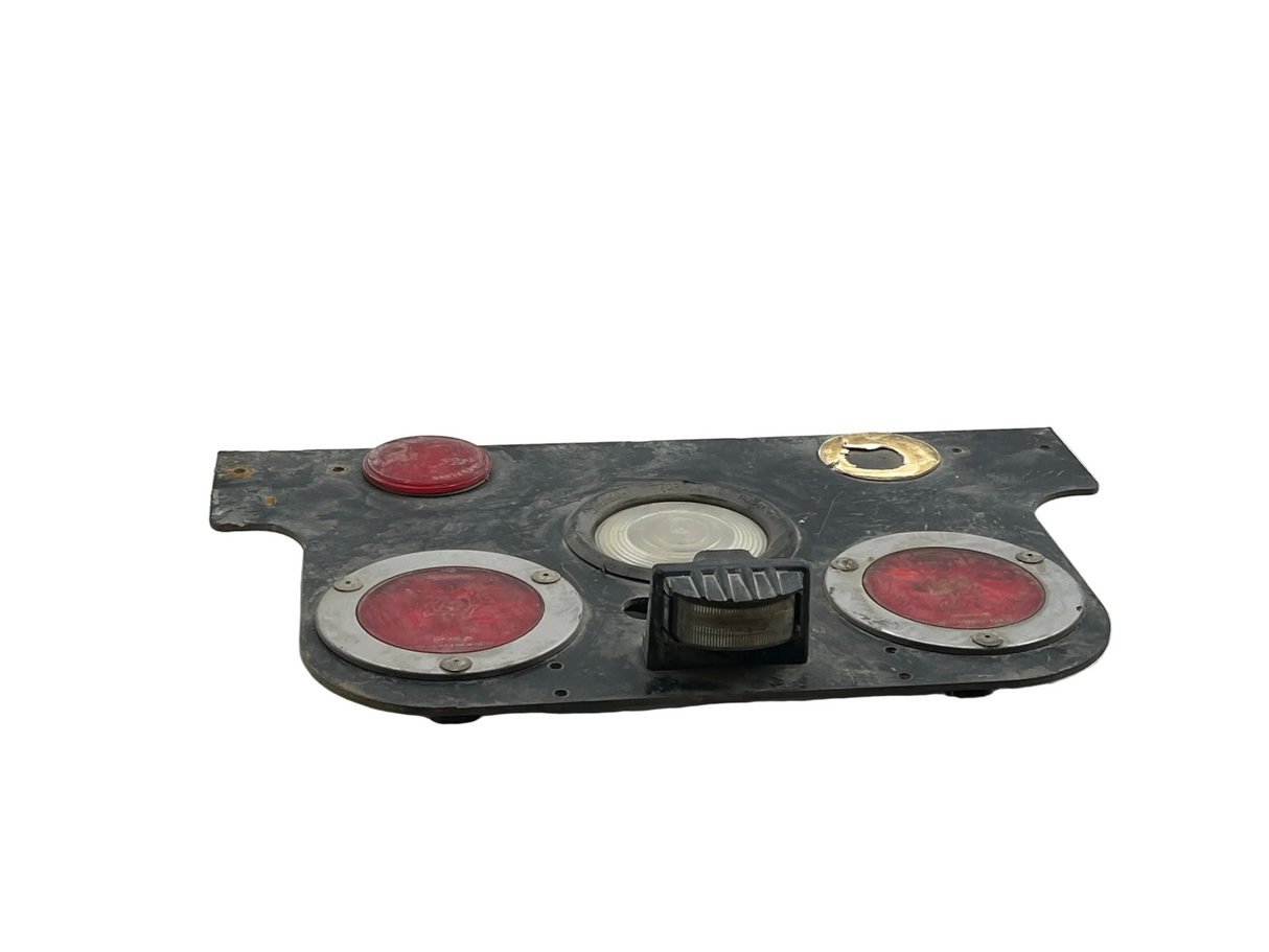 Genuine International Light Tail And Stop Module
