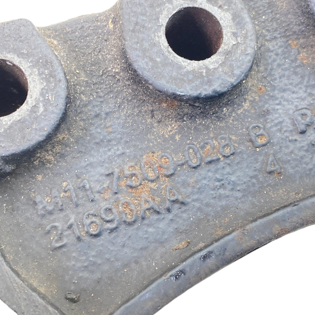 M11-7509-028 Genuine Paccar Bracket Strap - Second Truck Parts